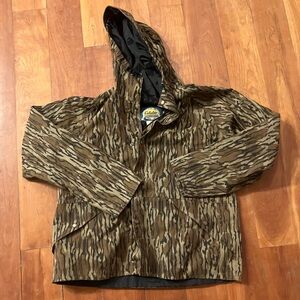 Vtg Cabelas camo mossy oak gore-Tex jacket.